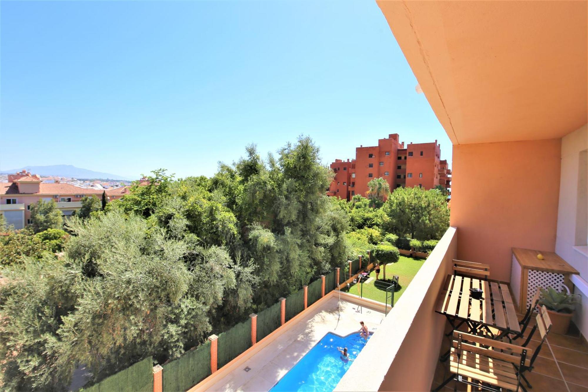 Estepona Town Apartment Carmen Exterior photo